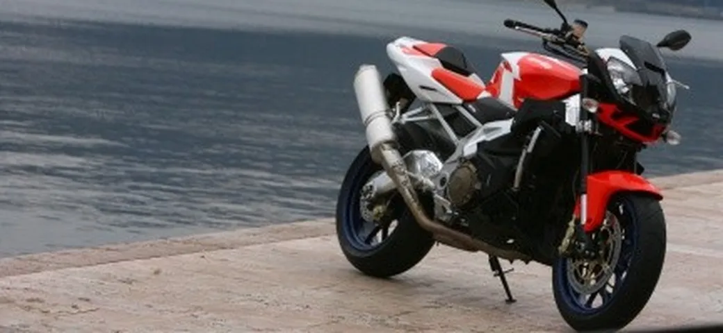 2007 Aprilia Tuono 1000 R: gallery e tecnica