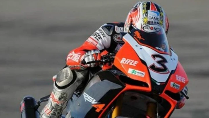 Max Biaggi in pole nel secondo giorno di test a Valencia