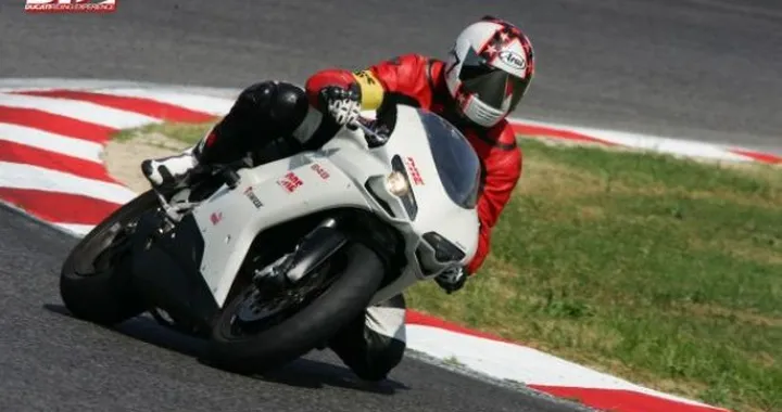 Scatto in Corsa: Ducati Riding Experience