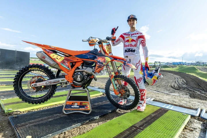 KTM festeggia il 15° successo della sua 250 SX-F