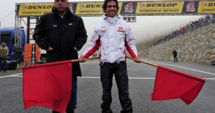 Toni Elias al GP Supermoto di Andorra... come sbandieratore