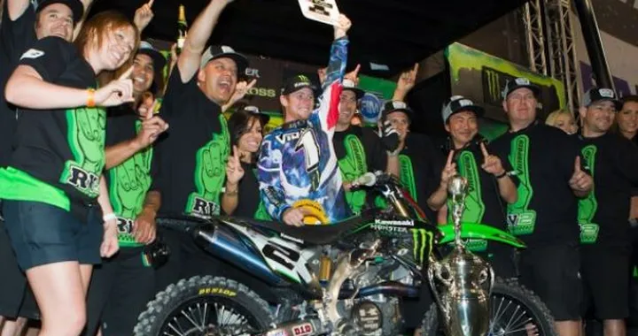 17° Round AMA/FIM Supercross 2011: vittoria di Reed e Villopoto incoronato Campione del Mondo 2011 a Las Vegas