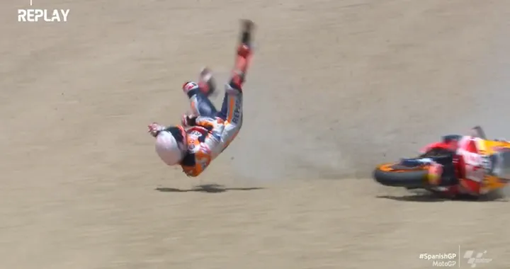 MotoGp Jerez: spaventosa caduta per Marquez (VIDEO)