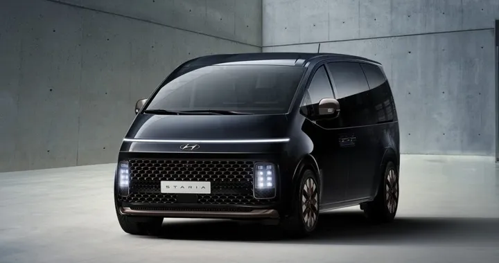 Hyundai Staria: monovolume con abitacolo modulare fino a 11 posti