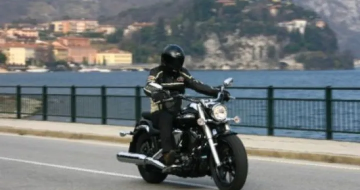 Yamaha XVS950A Midnight Star 2009, Low rider per piacere
