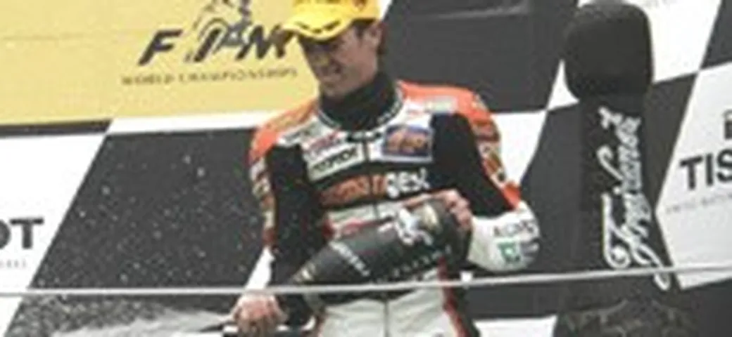 Andrea Dovizioso in testa al Mondiale 250