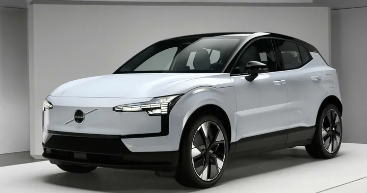Volvo avvia la produzione del SUV elettrico EX30 in Belgio