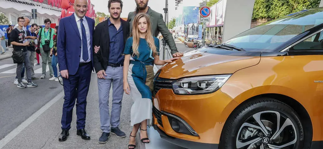 Renault Scenic presenta il Temporary Cinema a Roma