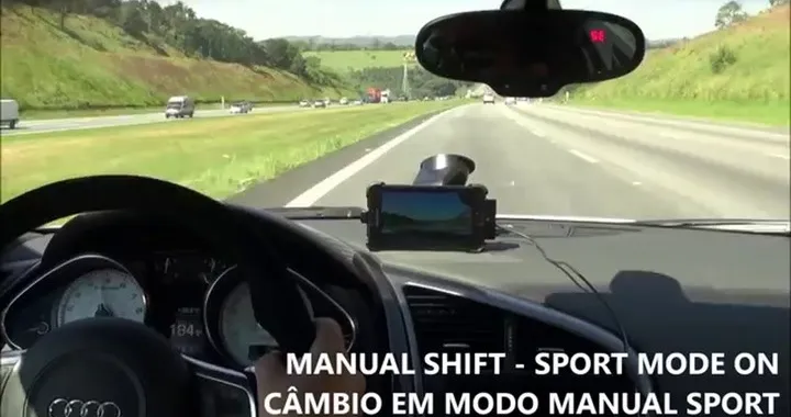 Corsa folle in autostrada