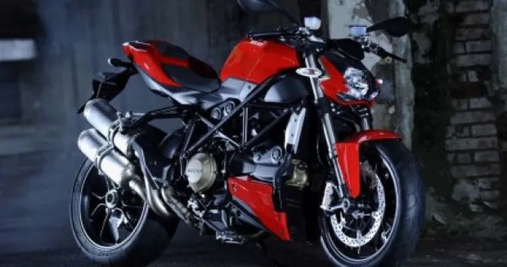 In arrivo le Super-Naked Ducati Streetfighter e Streetfighter S