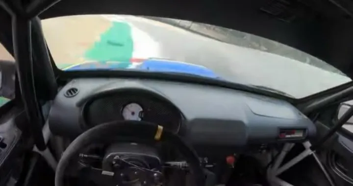 Laguna Seca: Max McRae fa il cavatappi di traverso con la Impreza WRX STI [Video]