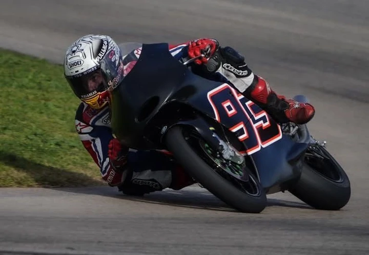 Marc Marquez, ritorno in pista con una... Supermono!