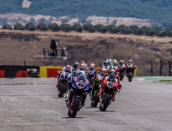 SBK Navarra: Razgatlioglu raggiunge Rea in classifica, Redding si porta a -38. Le dichiarazioni