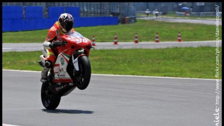 Scatto in Corsa: Ducati Desmo Challenge a Monza