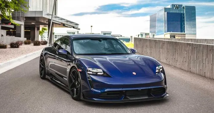 Porsche Taycan by Vivid Racing