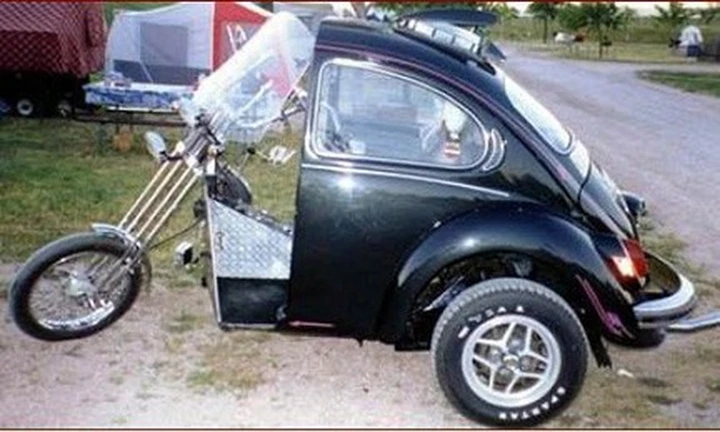 Foto del giorno: moto maggiolino