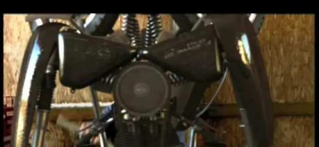 Video: Steve Twist e la Norton Commando Transformers