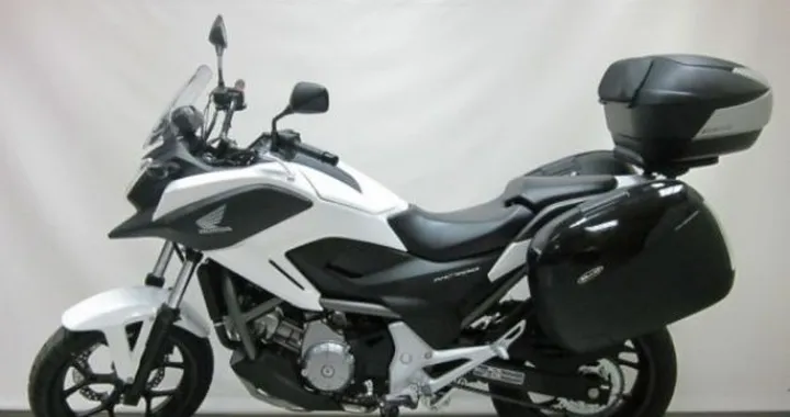 Shad: valigie laterali e topcase per Honda NC700X