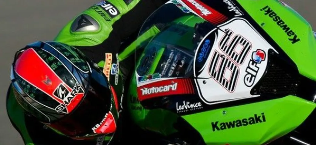 SBK, Imola: Tom Sykes si prende anche il Warm Up. Biaggi e Melandri nelle retrovie.