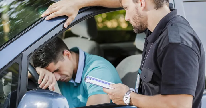 I documenti dell'auto obbligatori da tenere nel veicolo: quali sono e le sanzioni