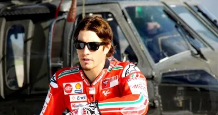 Nicky Hayden promuove la sicurezza in moto