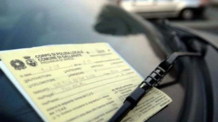Multa falsa per parcheggiare in divieto di sosta: smascherato