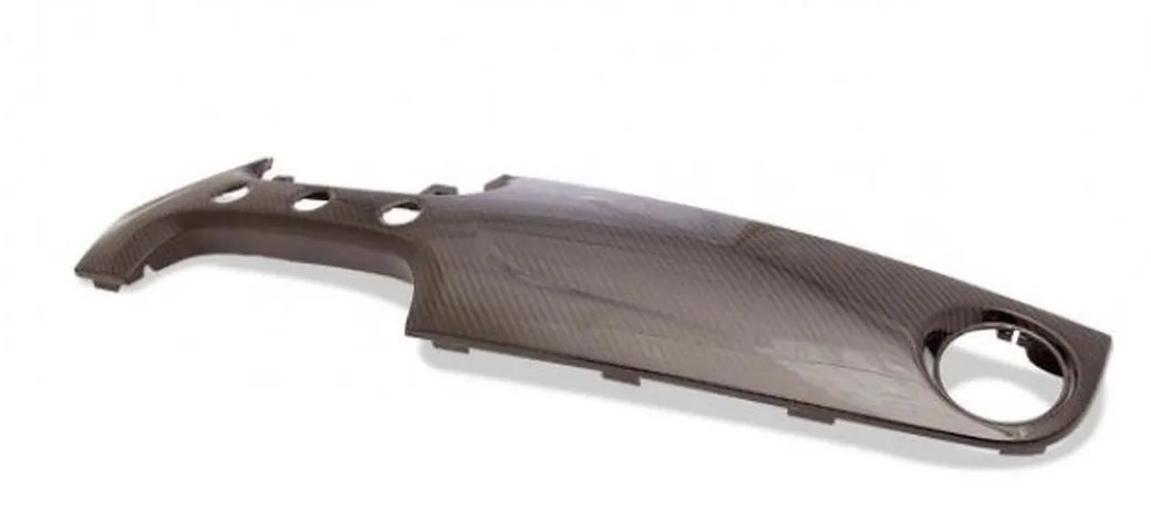 Romeo Ferraris: debutta una linea accessori in carbonio per l'Abarth 500