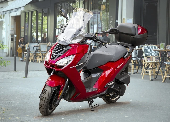 Peugeot Pulsion 125, ecco quanto costa il nuovo scooter connesso