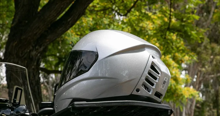 Feher ACH-1: il primo casco con l'aria condizionata