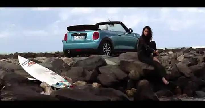 Mini Cabrio Vs Surf  - Trailer