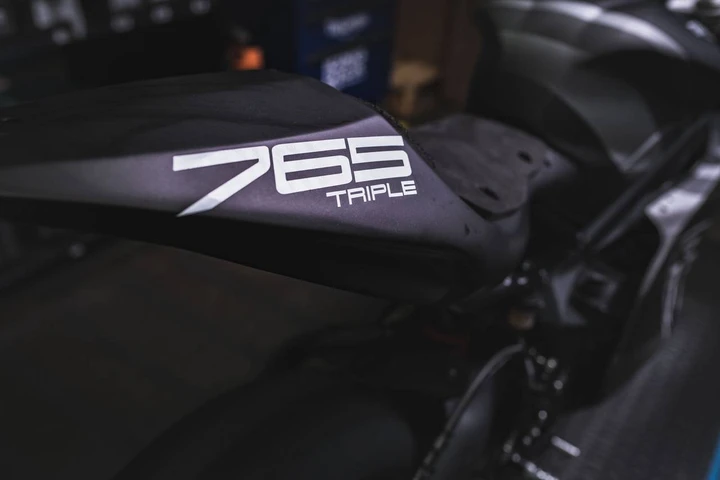Triumph in BSB con una Street Triple 765 in versione SuperSport