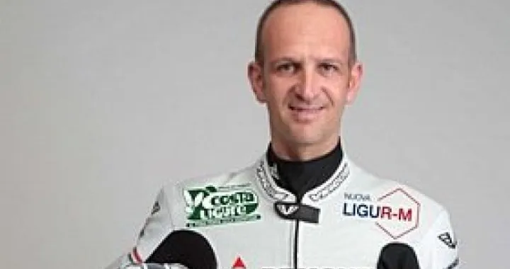 Superstock 1000: Gianni De Matteis in sella all'Aprilia RSV4 del Team Ecodem TRD