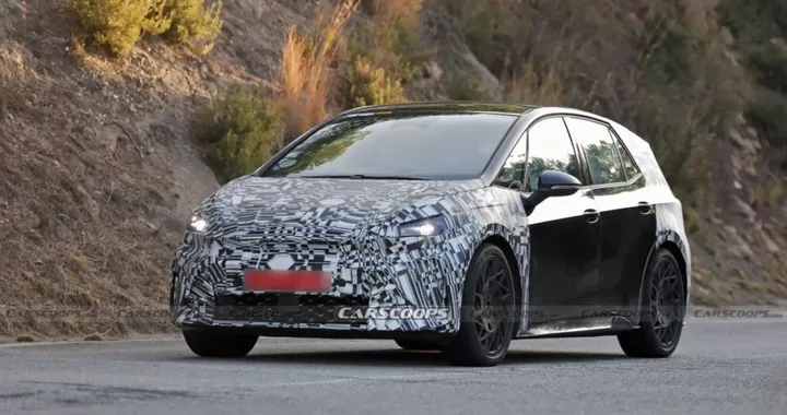 Restyling CUPRA Born, quando ci sarà il debutto: tutte le novità