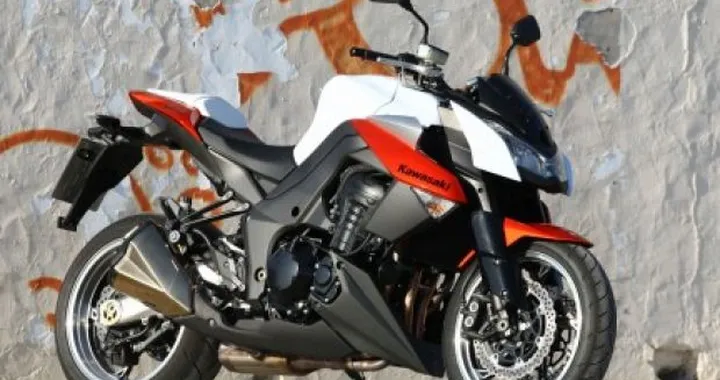 Gallery ufficiale Kawasaki Z1000 2010