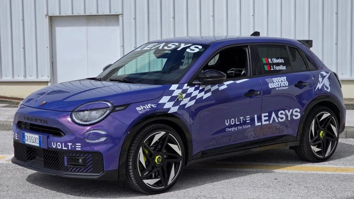 Abarth 600e trova una platea pronta a esaltarla