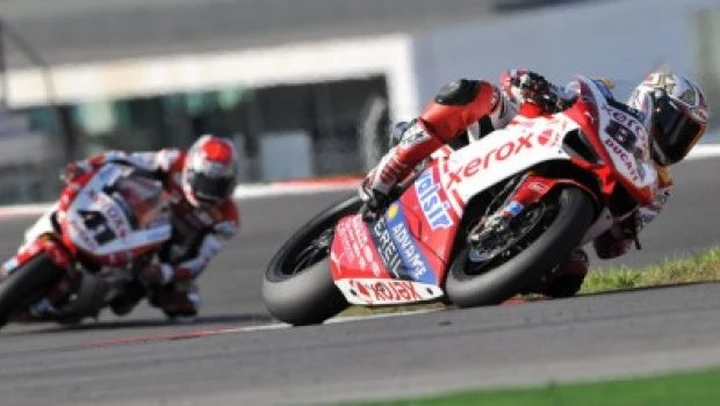 WSBK: Ducati non brilla a Portimao fra pioggia, gomme e influenza