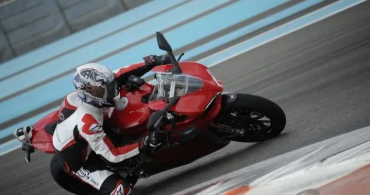 TEST: Faccia a Faccia con la Ducati 1199 Panigale