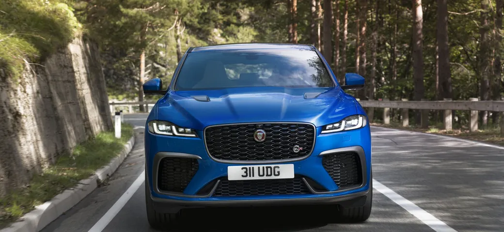 Jaguar F-Pace SVR 2021: si aggiorna anche la più sportiva
