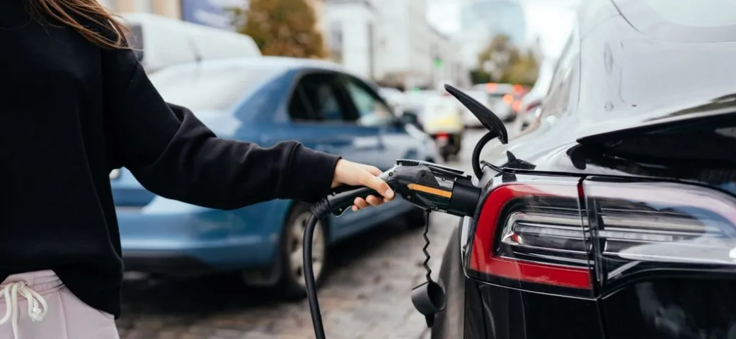 Torino troppi blackout: c'è chi dà la colpa alle auto elettriche