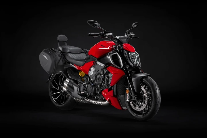 Ducati Diavel V4, arrivano gli accessori Performance