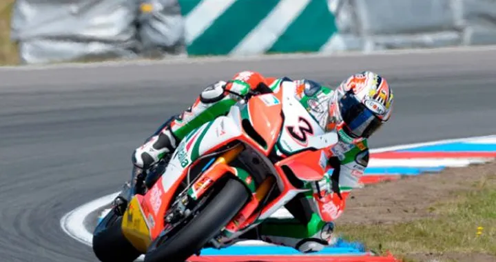 Max Biaggi "re" di Brno. Il "corsaro" vola verso il titolo iridato