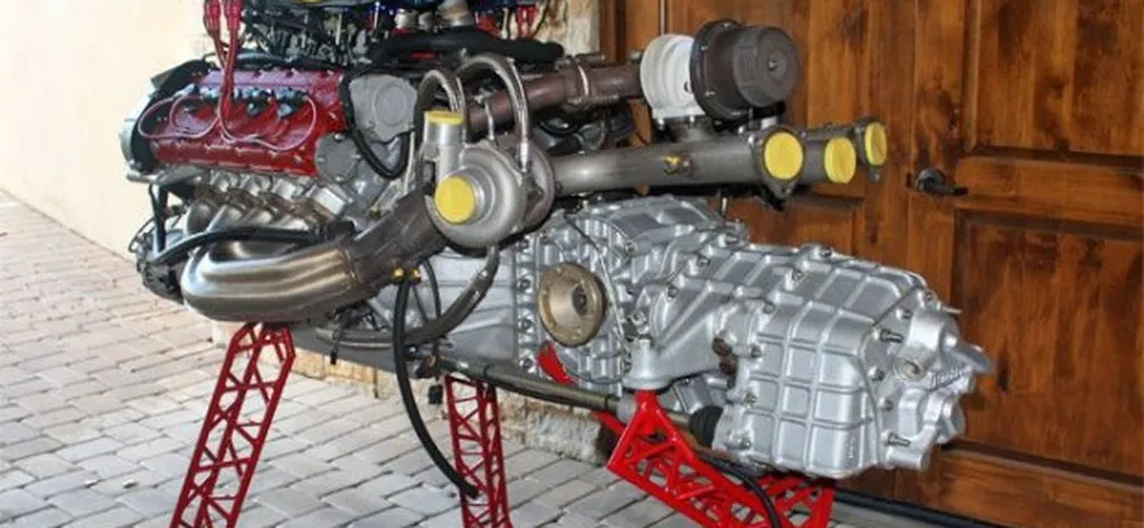 In vendita motore e trasmissione di una Ferrari F40
