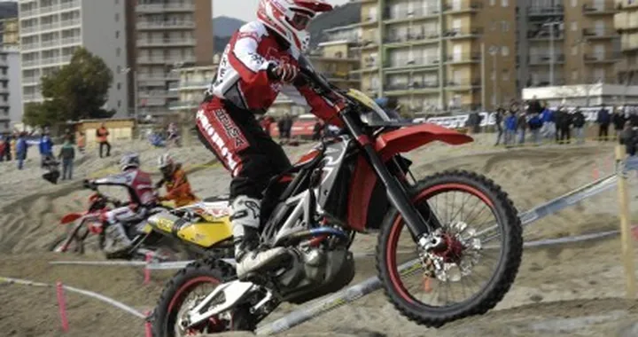 Aprilia e il Mondiale Enduro '08