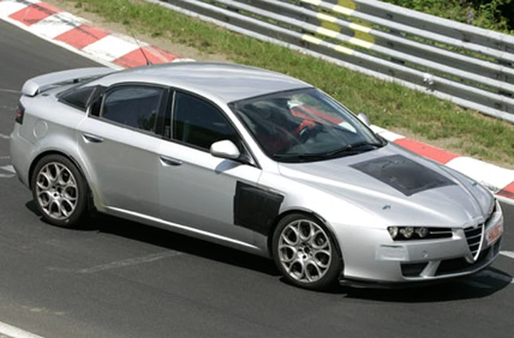Alfa Romeo 159 GTA al Nurburgring ?