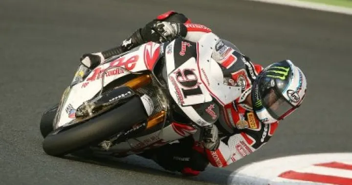 WSBK: Leon Haslam con Alstare Suzuki nel 2010. E' fatta