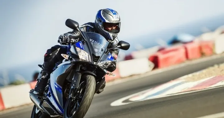 Yamaha YZF-R125 MY 2014: disponibile da Aprile a 4.490 Euro