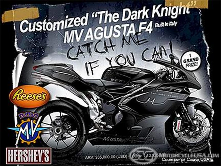 Foto del giorno: come farsi la moto di Batman...