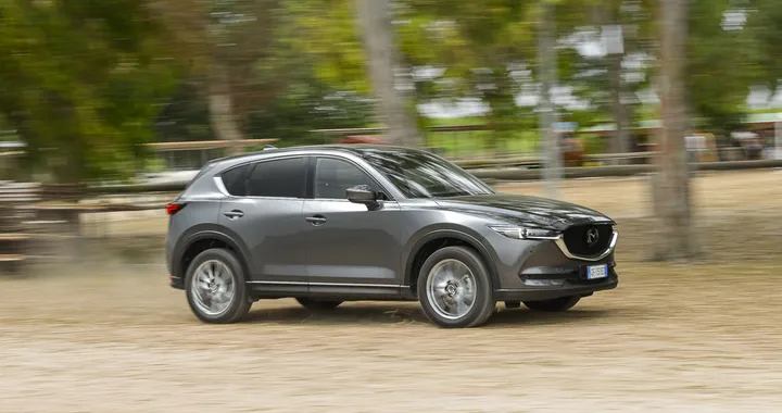 Mazda CX-5 2.2 Skyactiv-D 4WD 6AT Signature 2021: la prova su strada