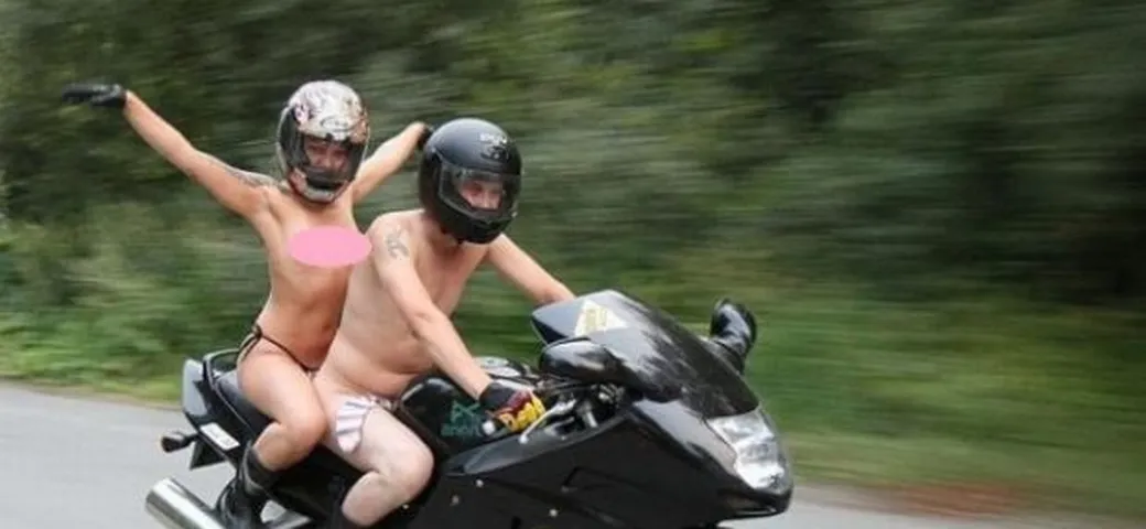 In moto, meglio vestirsi di pelle