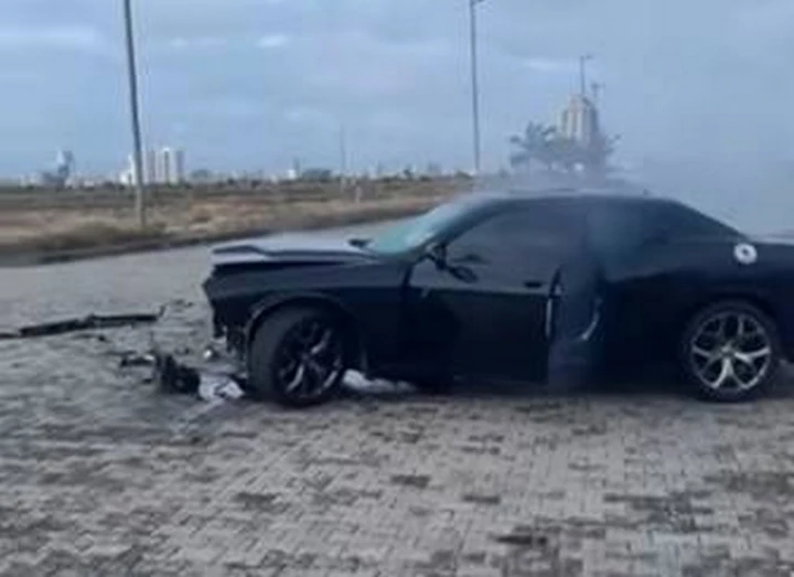 Corvette C8 piomba su una Dodge Challenger nella drag race | Video